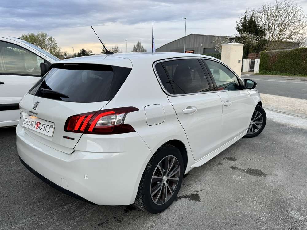 Peugeot 308 1.6 HDI 115 Ch gt line 2018 - vue 5
