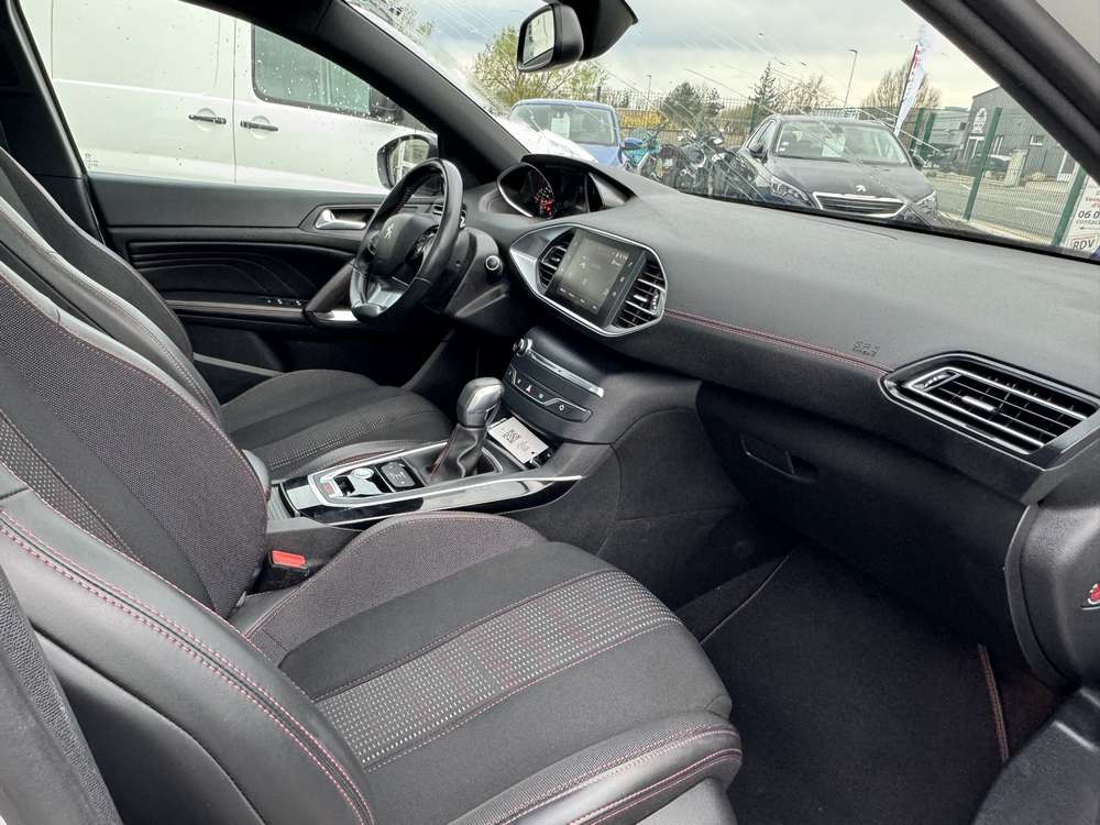 Peugeot 308 1.6 HDI 115 Ch gt line 2018 - vue 12