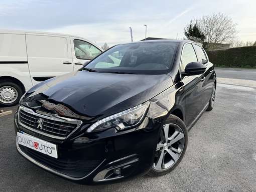 Peugeot 308 1.6 HDI 116 2017 - vue 3