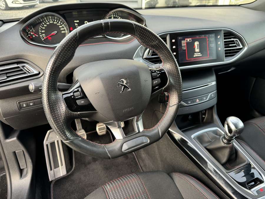 Peugeot 308 1.6 HDI 116 2017 - vue 10