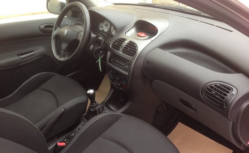 Peugeot 206 1.4 Ess Trendy 2007 - vue 4