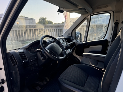 Peugeot Boxer L2H2 2.0 HDI 130 Ch premium 2018 - vue 9
