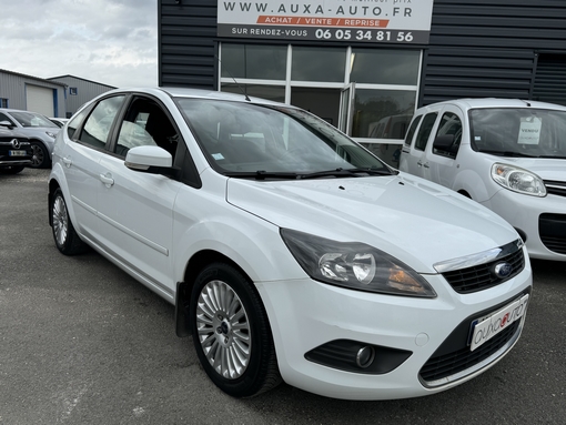 Ford Focus 1.6 110 Ch 2010 - vue 2