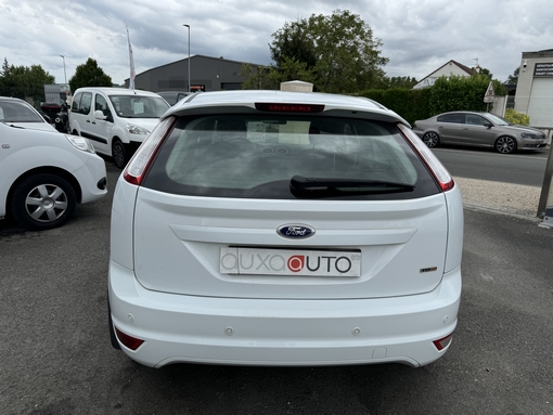 Ford Focus 1.6 110 Ch 2010 - vue 5