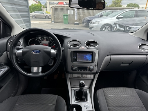 Ford Focus 1.6 110 Ch 2010 - vue 13