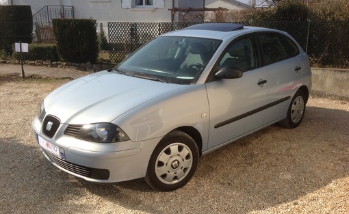 SEAT Ibiza 1.2 2003 - vue 3