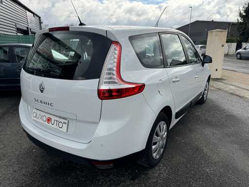 Renault Scenic 1.6 110 Ch Expression 2012 - vue 5