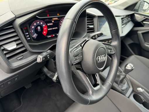 Audi A1 Sportback 116 Ch sline 2019 - vue 11