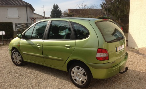 Renault Scenic 1.8 16V 2002 - vue 2