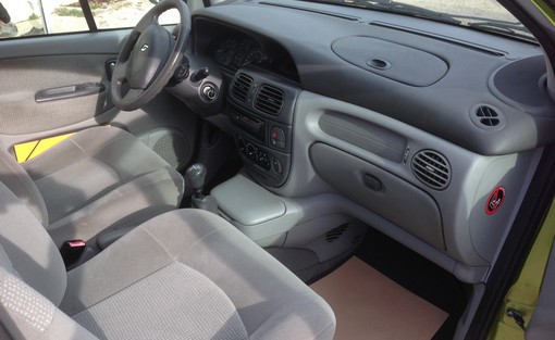 Renault Scenic 1.8 16V 2002 - vue 4