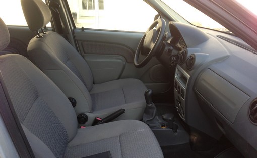 Dacia Logan Dacia 1.6 Mcv 2007 - vue 4