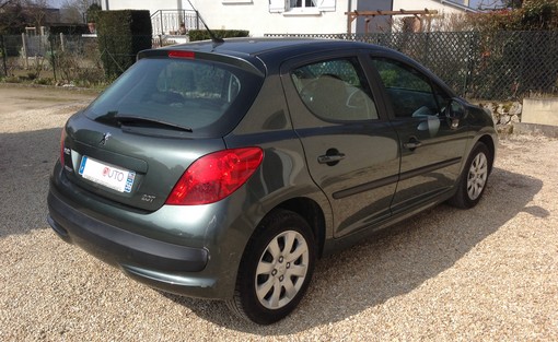 Peugeot 207 1.4 HDI 70ch 2009 - vue 3