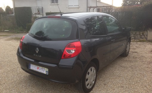 Renault Clio 1.5 DCI Eco2 2008 - vue 3
