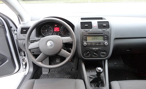 Volkswagen Golf V TDI 140 Ch 2.0 2008 - vue 4