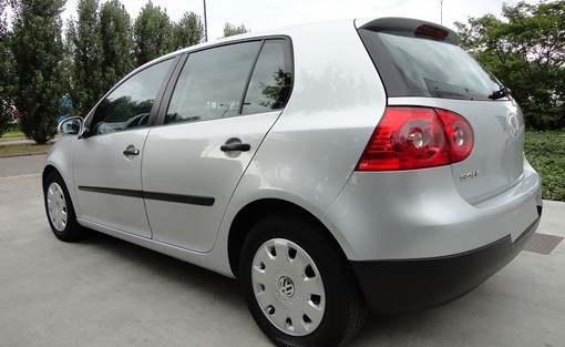 Volkswagen Golf V TDI 140 Ch 2.0 2008 - vue 5