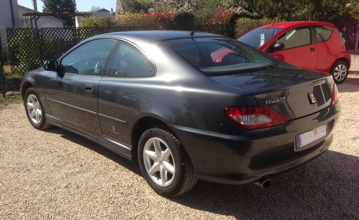 Peugeot 406 Coupe 2.0 16 V 1999 - vue 3
