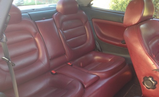 Peugeot 406 Coupe 2.0 16 V 1999 - vue 4