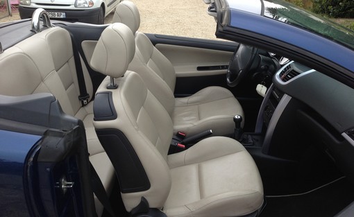 Peugeot 207 Cc 1.6 HDI 110 Ch 2008 - vue 11