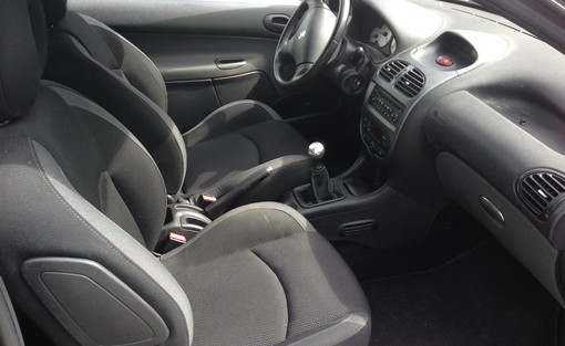 Peugeot 206 1.4Hdi 70 Ch Jbl 2006 - vue 5