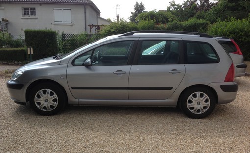 Peugeot 307 2.0 HDI 90 Ch 2003 - vue 2