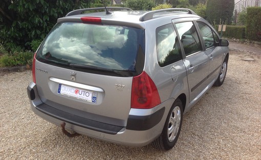 Peugeot 307 2.0 HDI 90 Ch 2003 - vue 4