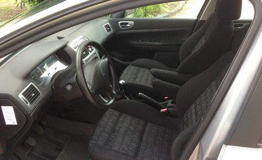 Peugeot 307 2.0 HDI 90 Ch 2003 - vue 5