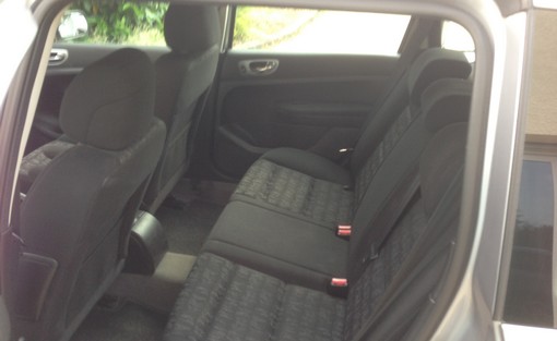 Peugeot 307 2.0 HDI 90 Ch 2003 - vue 6
