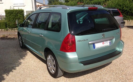 Peugeot 307 SW 1.6 110 Ch 2004 - vue 2