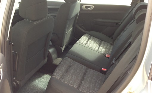 Peugeot 307 2.0 HDI 90 Ch 2004 - vue 6
