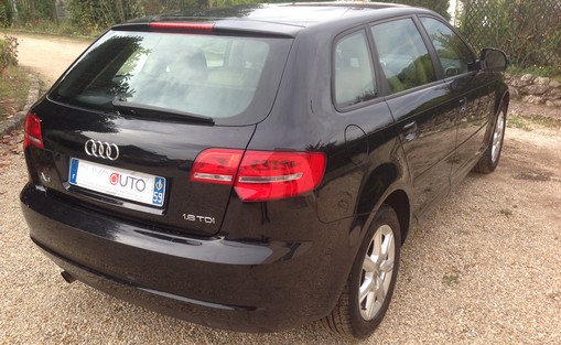 Audi A3 sportback 1.6 tdi 105 2010 - vue 6