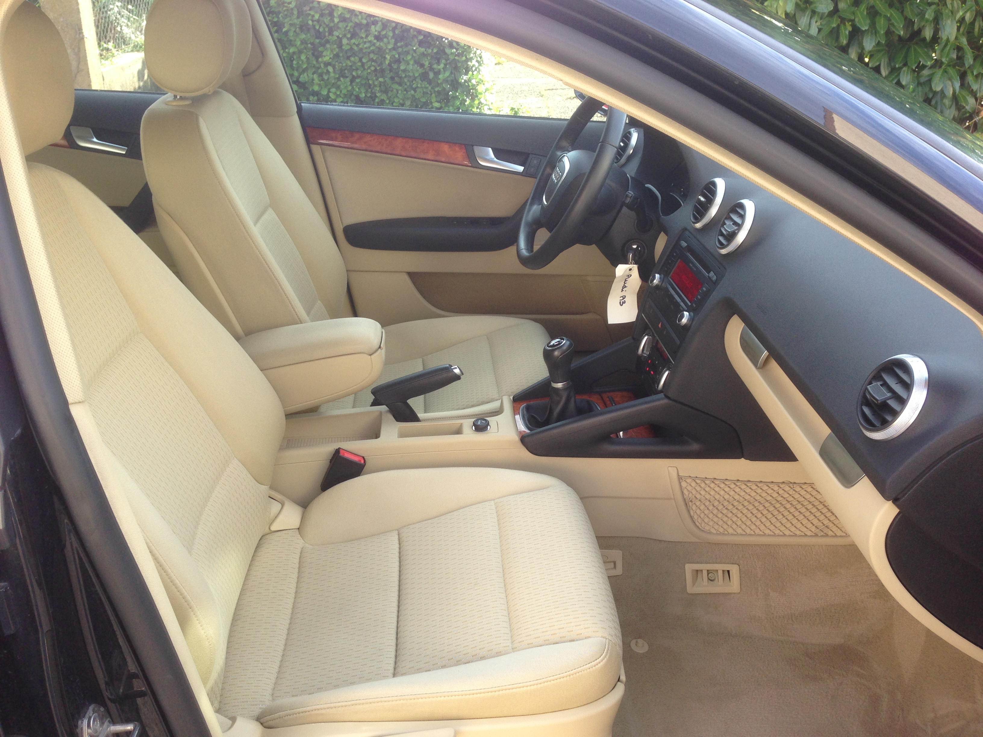 Audi A3 sportback 1.6 tdi 105 2010 - vue 10