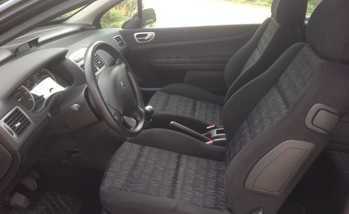 Peugeot 307 1.4 HDI 2004 - vue 5