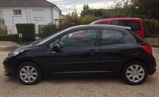 Peugeot 207 1.4 hdi trendy 2008 - vue 2
