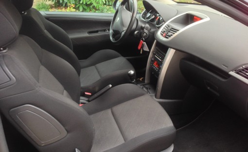 Peugeot 207 1.4 hdi trendy 2008 - vue 6