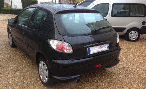Peugeot 206 1.4hdi 70 ch 2006 - vue 2
