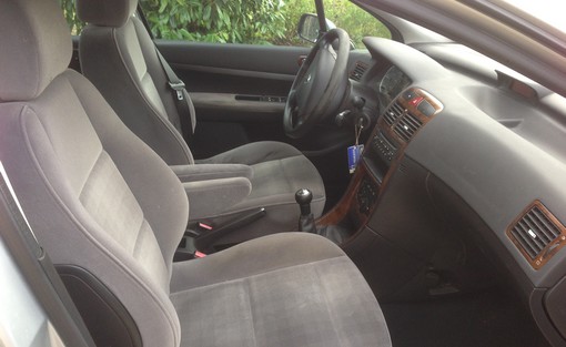 Peugeot 307 2.0 HDI 90 Ch xt 2003 - vue 5