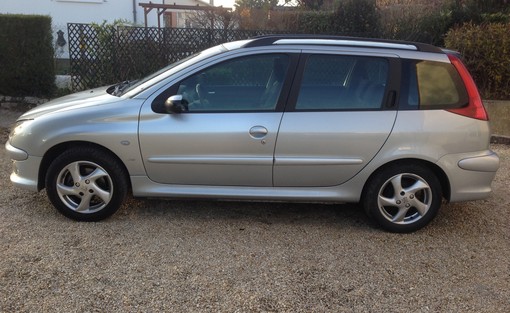 Peugeot 206 Sw 2.0 hdi xsi 2003 - vue 2