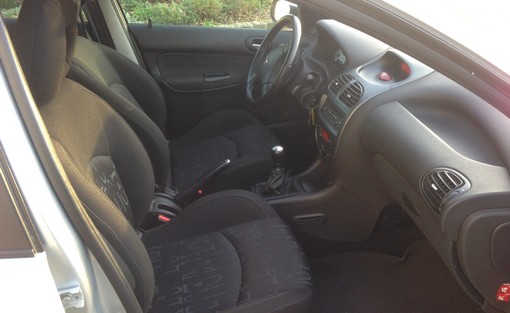 Peugeot 206 Sw 2.0 hdi xsi 2003 - vue 7