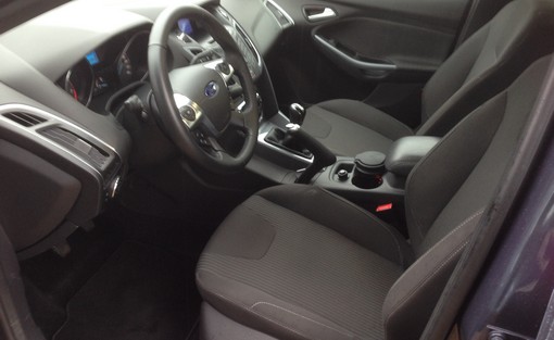 Ford Focus titanium 1.0 scti 100 2012 - vue 4
