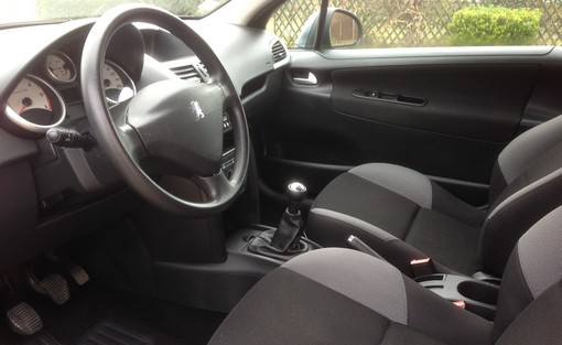 Peugeot 207 1.6 90 ch hdi trendy 2008 - vue 4