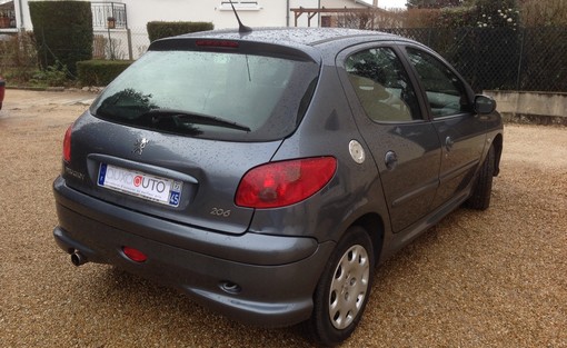 Peugeot 206 1.4 trendy 2006 - vue 2