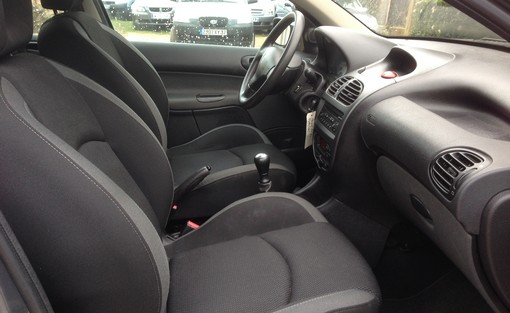 Peugeot 206 1.4 trendy 2006 - vue 4