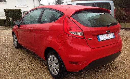 Ford Fiesta 1.4 tdci 2010 - vue 2