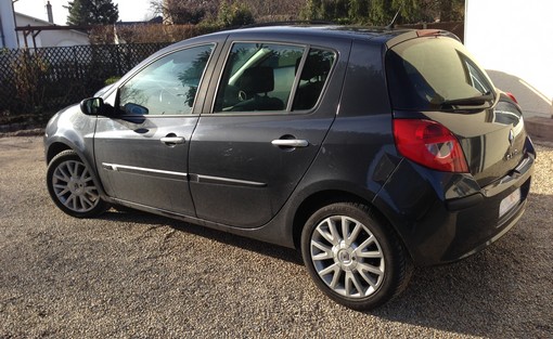 Renault Clio 1.5 dci 85 pack gt 2006 - vue 3