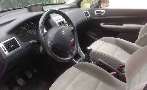 Peugeot 307 Sw 2.0 136 ch 2006 - vue 5