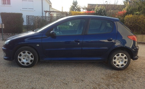 Peugeot 206 1.4 hdi trendy 2006 - vue 2