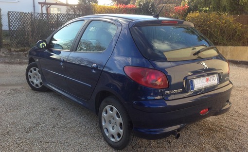 Peugeot 206 1.4 hdi trendy 2006 - vue 3