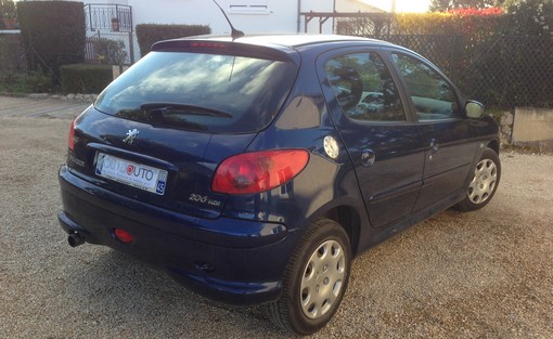 Peugeot 206 1.4 hdi trendy 2006 - vue 4