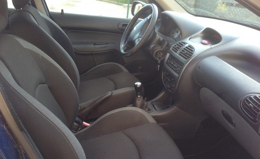 Peugeot 206 1.4 hdi trendy 2006 - vue 5