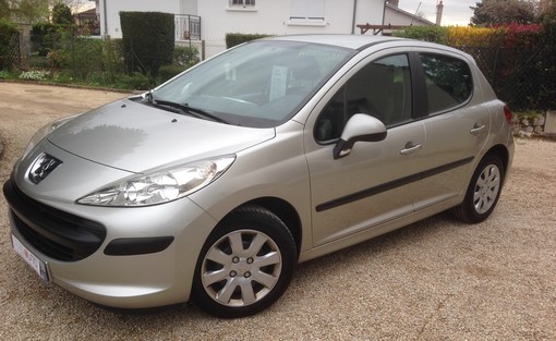 Peugeot 207 1.4 hdi trendy 2006 - vue 2